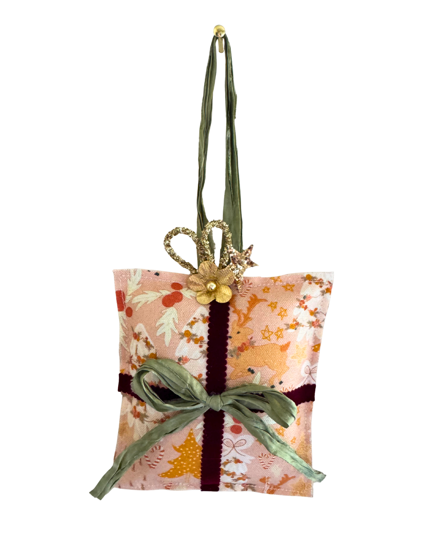 Reindeer Gift Ornament