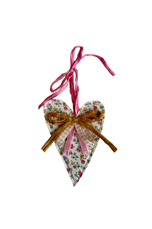 Mini White Floral Heart